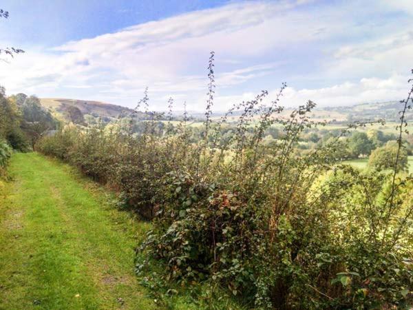 Hiraeth Villa Penybont Exterior photo