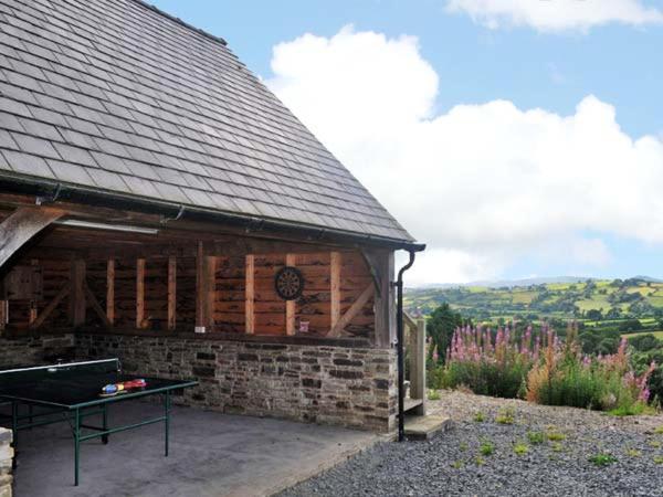 Hiraeth Villa Penybont Exterior photo